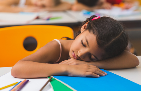 Impacto en los niños de la saturación de clases.